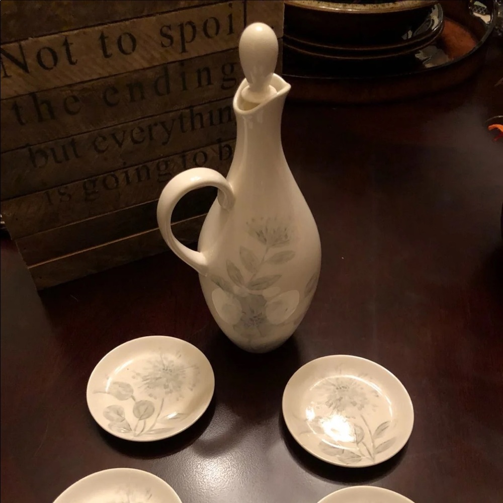 Vtg. Lenox 5 pc Bath Oil Set